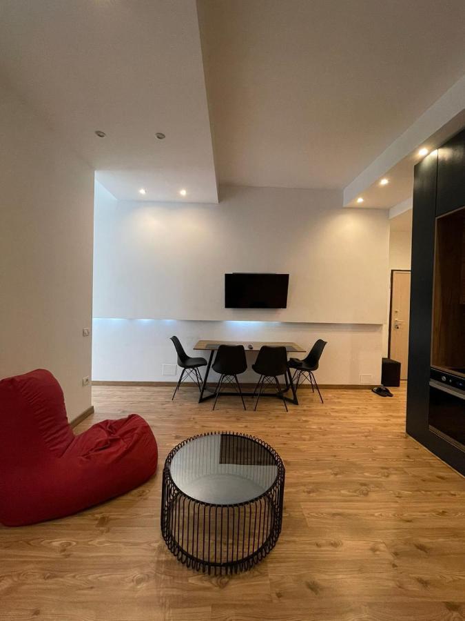 Leilighet Center Apartament, Pazari Ri *