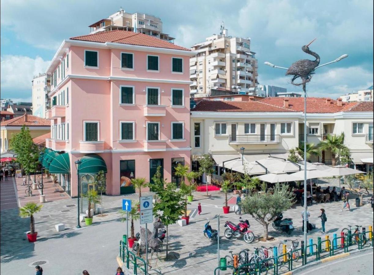 Center Apartament, Pazari Ri Leilighet *